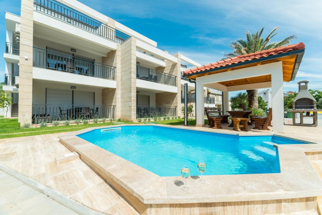Villa Mirakul Вир Екстериор снимка