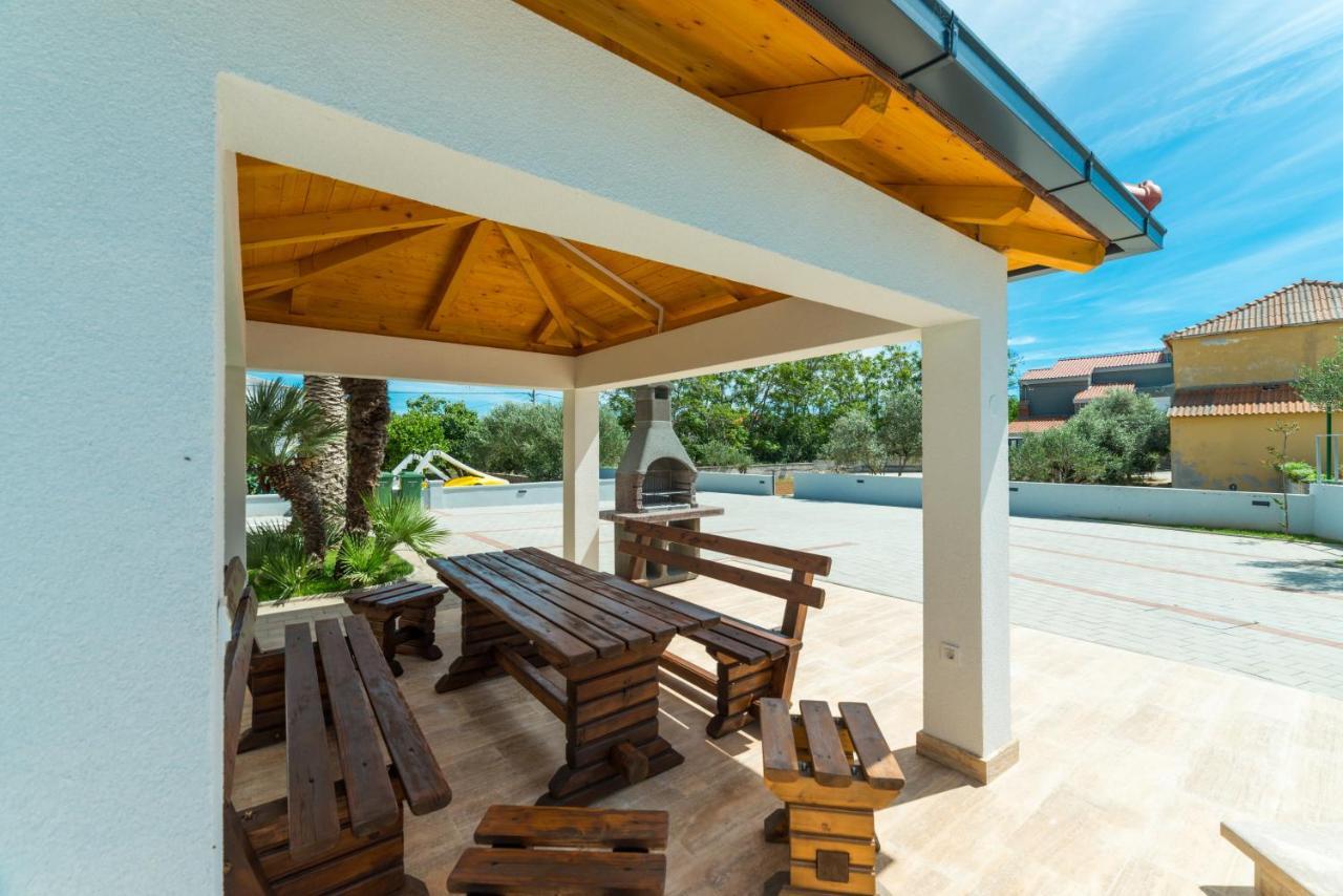 Villa Mirakul Вир Екстериор снимка